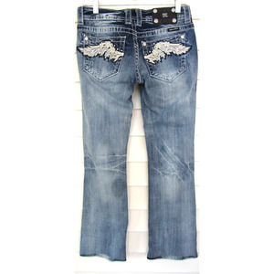 🎁🎄✨️RePoshing✨MISS ME Size 27 Low-Rise Boot Cut Jeans Distressed Crystal Wings